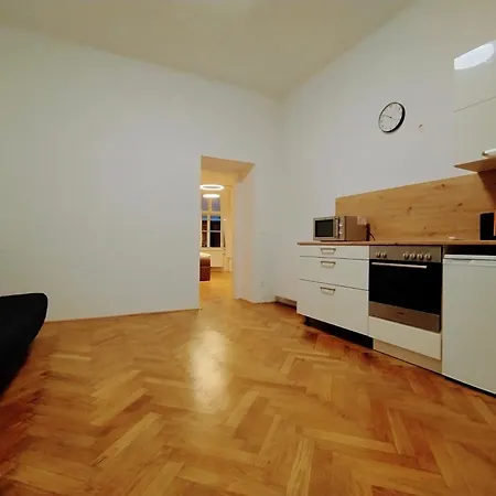 Jahn Апартаменты Баден